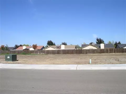 3325 Summer Ln, Madera, CA 93637 photo 1