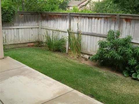 654 W Lisbon Ln, Clovis, CA 93619 photo 4