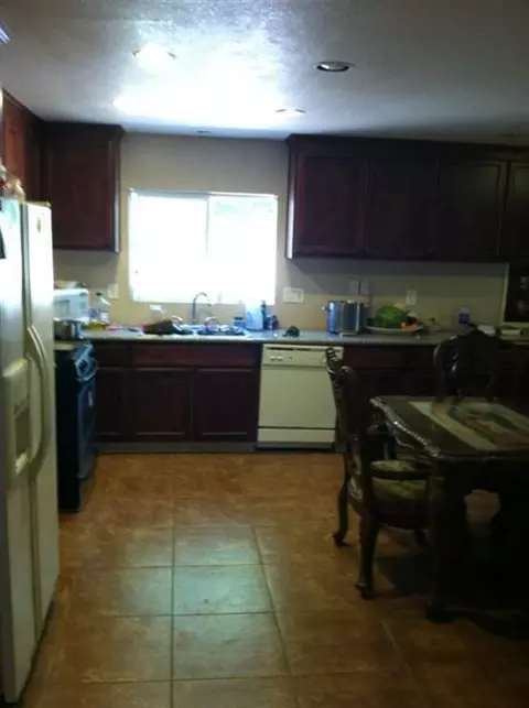 26095 El Paso Pl, Madera, CA 93638 photo 8