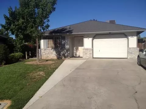 601 Oakridge Dr, Madera, CA 93637 photo 1