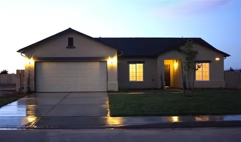 1655 El Paso, Dinuba, CA 93618 photo 1