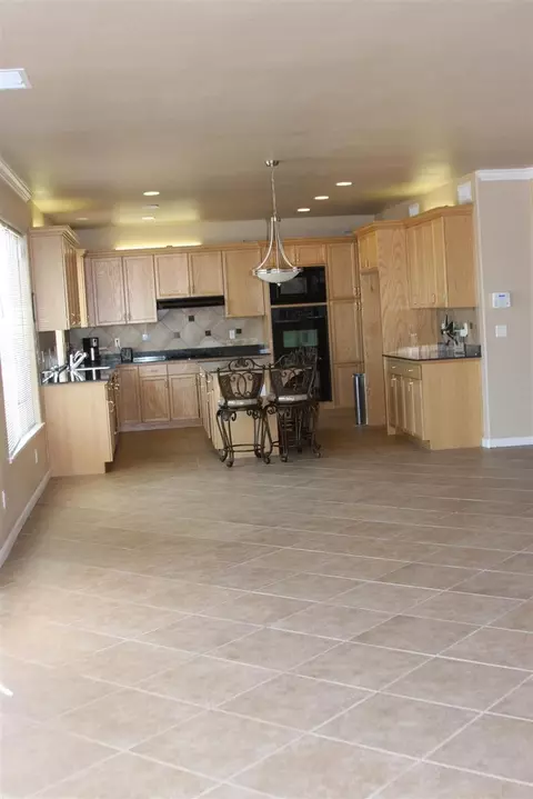 2267 Carson Ave, Clovis, CA 93611 photo 4