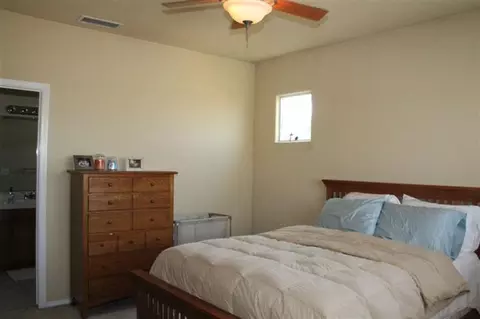 668 W Fontaine Ln, Clovis, CA 93619 photo 7