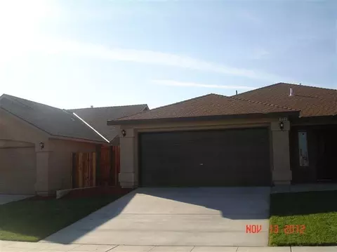 1986 Eagle Dr, Madera, CA 93638 photo 2