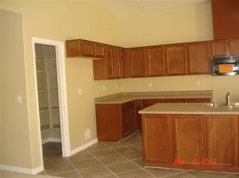 1986 Eagle Dr, Madera, CA 93638 photo 4