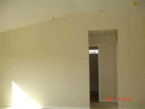 1966 Eagle Dr, Madera, CA 93638 photo 5