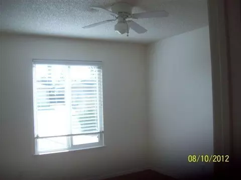 2518 Ezie Ave, Clovis, CA 93611 photo 4