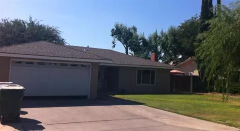 1106 Calimyrna Ave, Madera, CA 93638 photo 1
