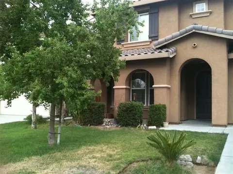 1055 N Perry Ave, Clovis, CA 93611 photo 1