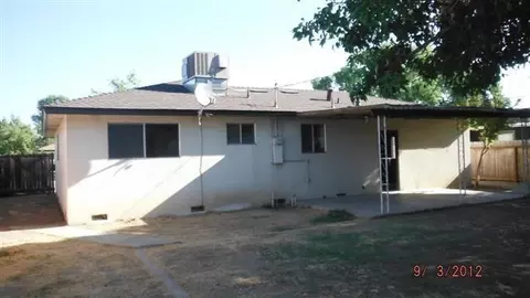812 W Santa Ana Ave, Clovis, CA 93612 photo 7