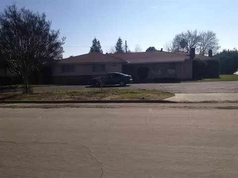 6017 E Lowe Ave, Fresno, CA 93727 photo 1