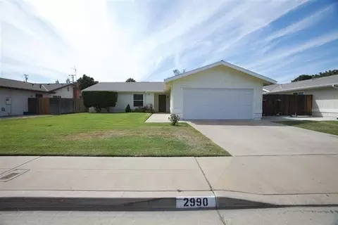 2990 Terry Ave, Clovis, CA 93612 photo 1