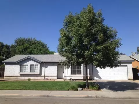 2392 Northview St, Selma, CA 93662 photo 1