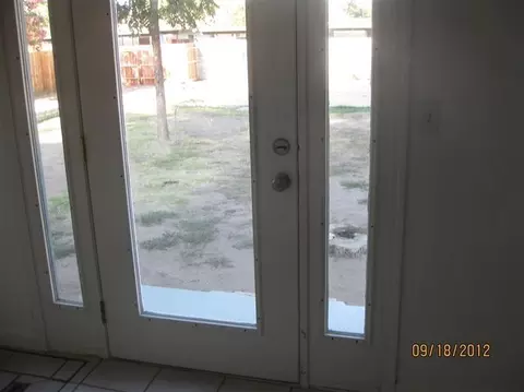 215 N L St, Madera, CA 93637 photo 9