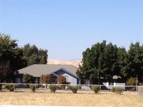 21630 E Weldon Ave, Sanger, CA 93657 photo 2