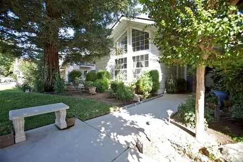 1172 Everett Ave, Fresno, CA 93720 photo 2