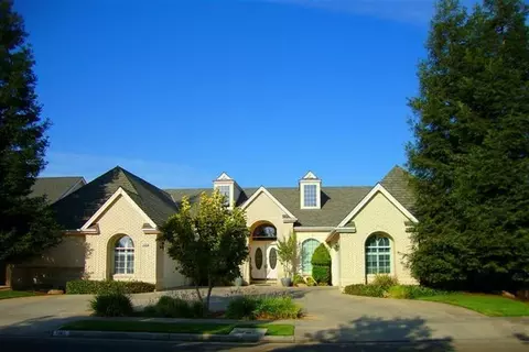 1660 N Bush Ave, Clovis, CA 93619 photo 1