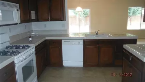 2673 14th St, Sanger, CA 93657 photo 3