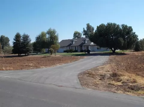 12033 E Cortland Ave, Sanger, CA 93657 photo 5