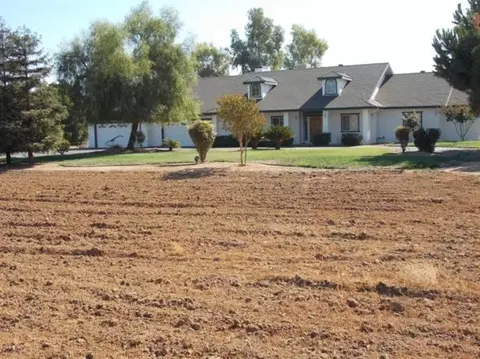 12033 E Cortland Ave, Sanger, CA 93657 photo 3