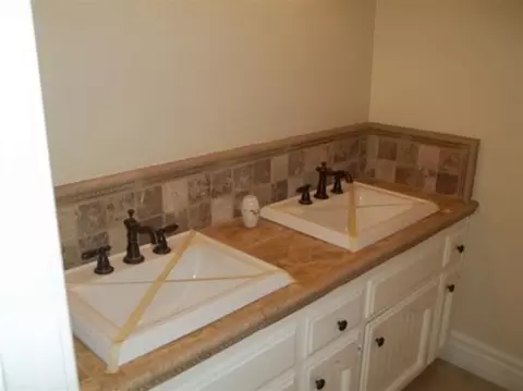 2277 W Swift Ave, Clovis, CA 93611 photo 8