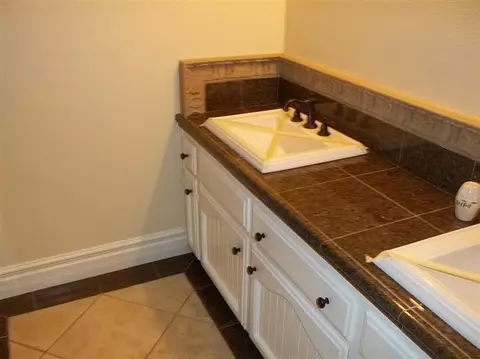 2277 W Swift Ave, Clovis, CA 93611 photo 7