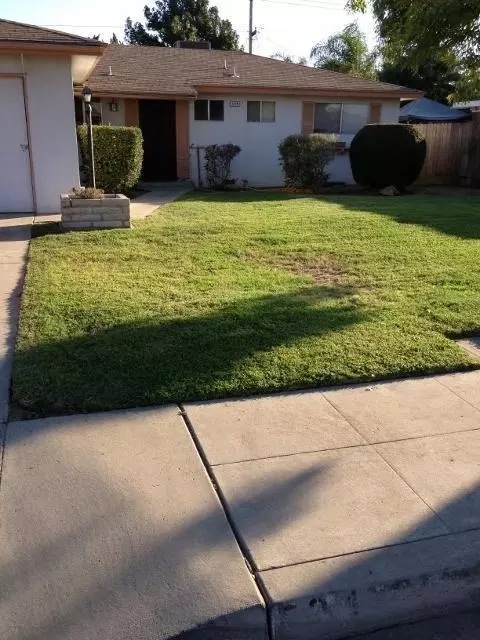504 W Santa Ana Ave, Clovis, CA 93612 photo 1