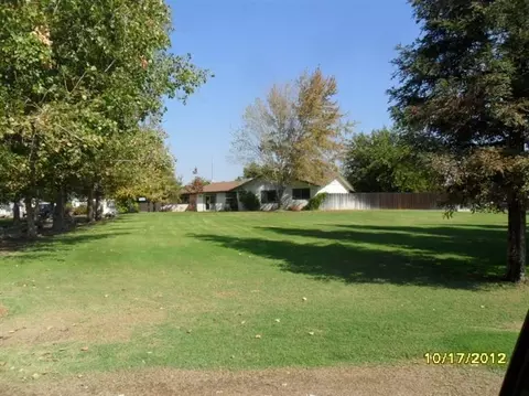 13056 Dipper Ln, Clovis, CA 93619 photo 1
