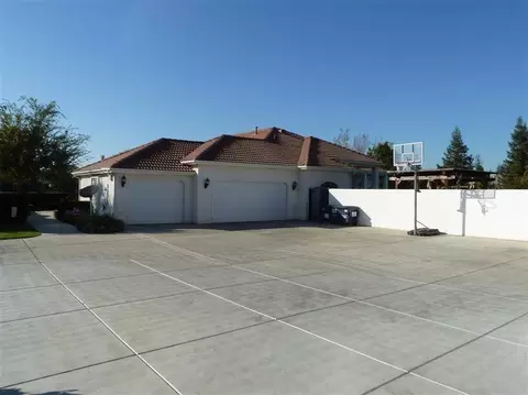 35185 Mustang Ln, Madera, CA 93636 photo 6