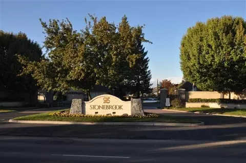 1983 Stonebrook Ln, Clovis, CA 93611 photo 1