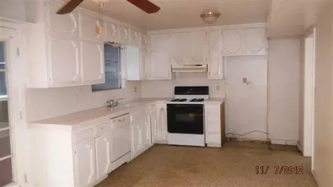 3607 Allan St, Selma, CA 93662 photo 3