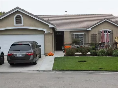 4834 N Crystal Springs Ct, Clovis, CA 93619 photo 1