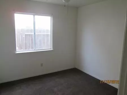 1402 Filbert St, Madera, CA 93637 photo 9