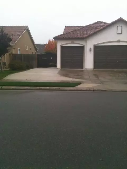 3058 Rialto, Clovis, CA 93619 photo 1
