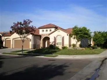 1545 N Oxford Ave, Clovis, CA 93619 photo 1