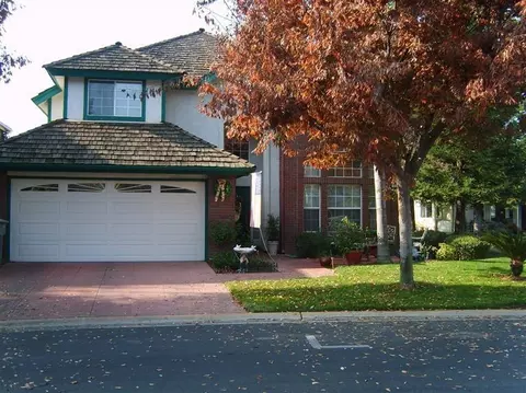 2337 Dawson Cove Ln, Clovis, CA 93611 photo 1