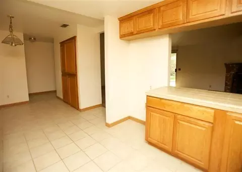 25716 Roxbury Dr, Madera, CA 93638 photo 4