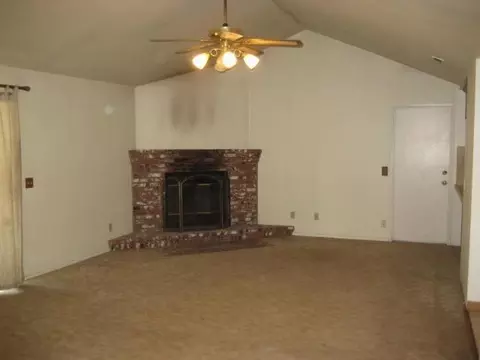 25716 Roxbury Dr, Madera, CA 93638 photo 6