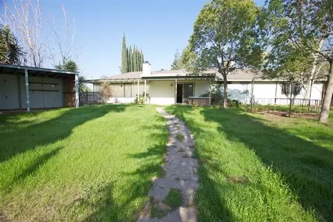 25716 Roxbury Dr, Madera, CA 93638 photo 9