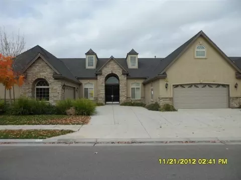 497 W Powers Ave, Clovis, CA 93619 photo 1