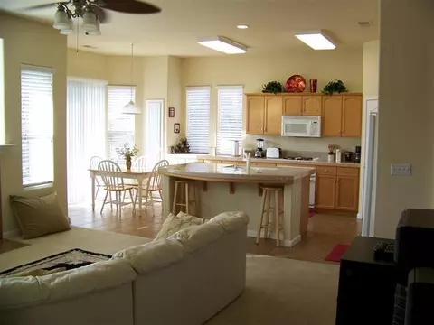 3268 Rialto Ave, Clovis, CA 93619 photo 9