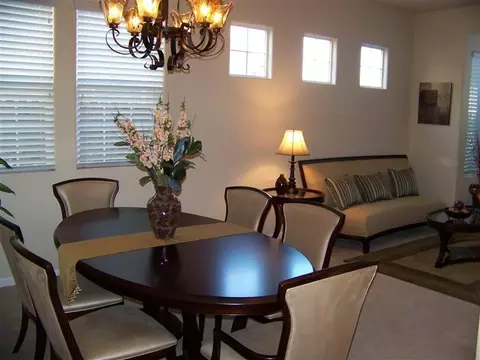 3268 Rialto Ave, Clovis, CA 93619 photo 4
