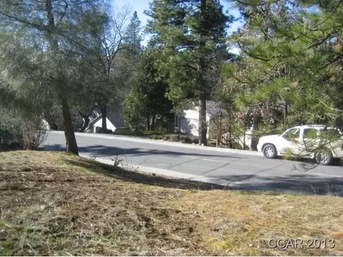 691 Dogwood Dr, Murphys, CA 95247 photo 2