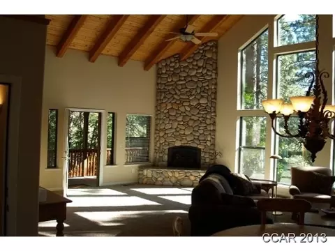 971 Del Rio Dr, Arnold, CA 95223 photo 3