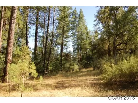 5915 Eagle View Dr, Mountain Ranch, CA 95246 photo 2