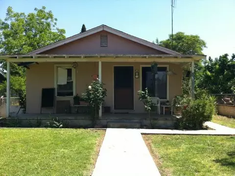 916 E 5th St, Madera, CA 93638 photo 1