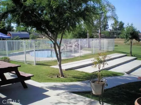 25768 Roxbury Dr, Madera, CA 93638 photo 2