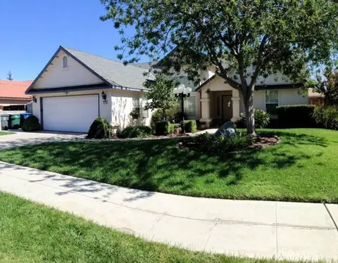 1019 Mainberry Dr, Madera, CA 93637 photo 1
