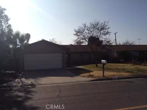 212 W Dunham St, Madera, CA 93637 photo 1