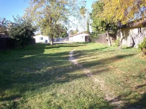 632 I St, Sanger, CA 93657 photo 2